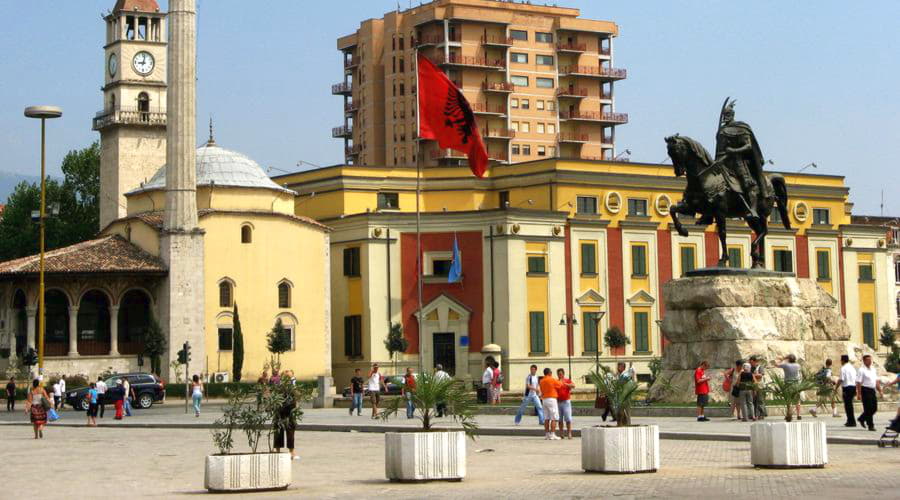 Top-Autovermietungsoptionen am Flughafen Tirana